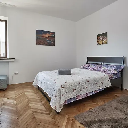 アパート B&v Accomodation