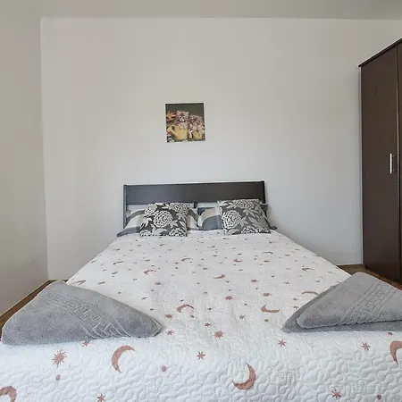 アパート B&v Accomodation ブカレスト